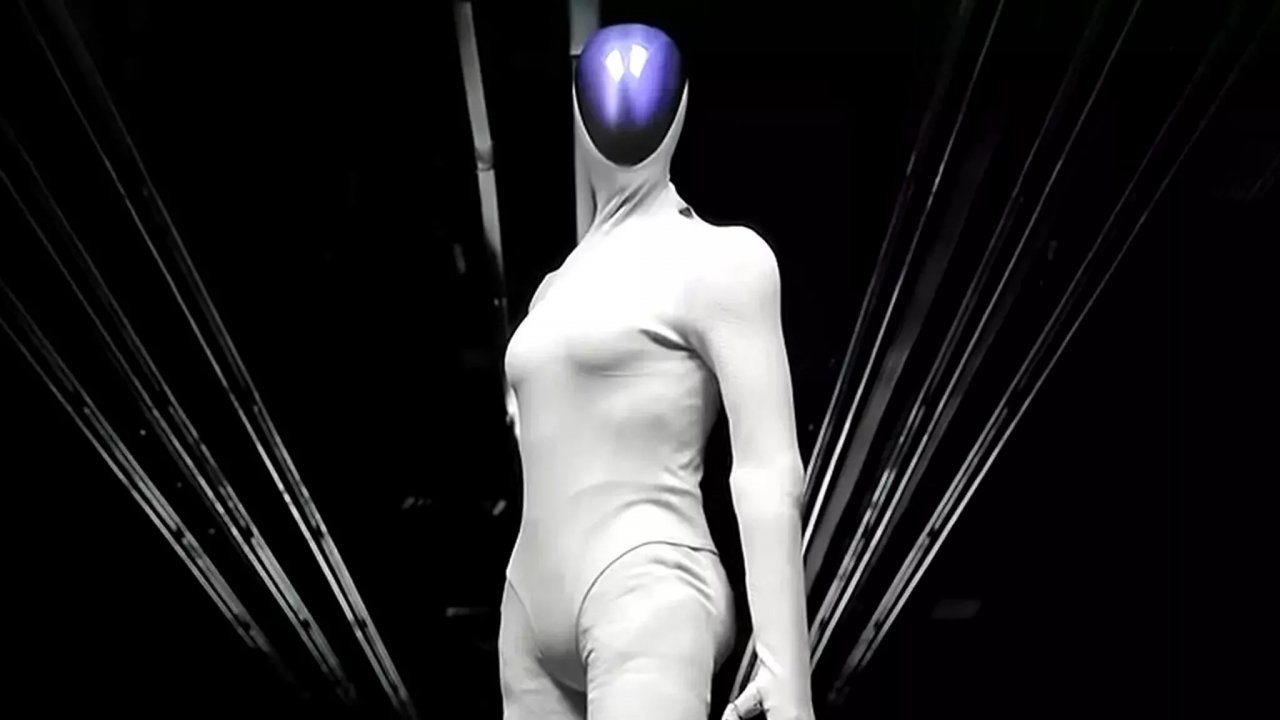 Xpeng na odru porezal robota, da je dokazal, da ni človek