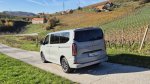 Kako drugačen je potniški kombi z bencinskim motorjem in vtičnico? - fotografija 10