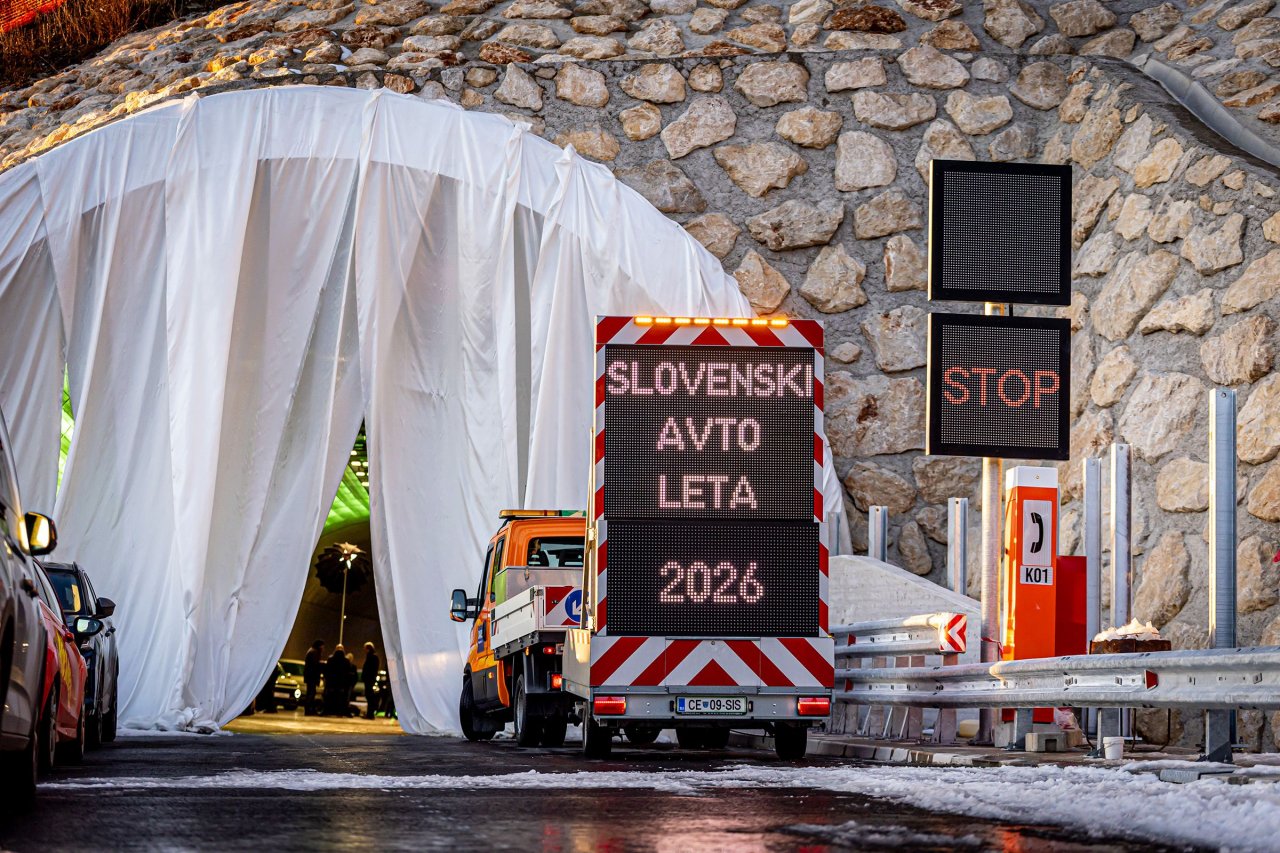 Prvič v zgodovini je naslov dobil električni avto
