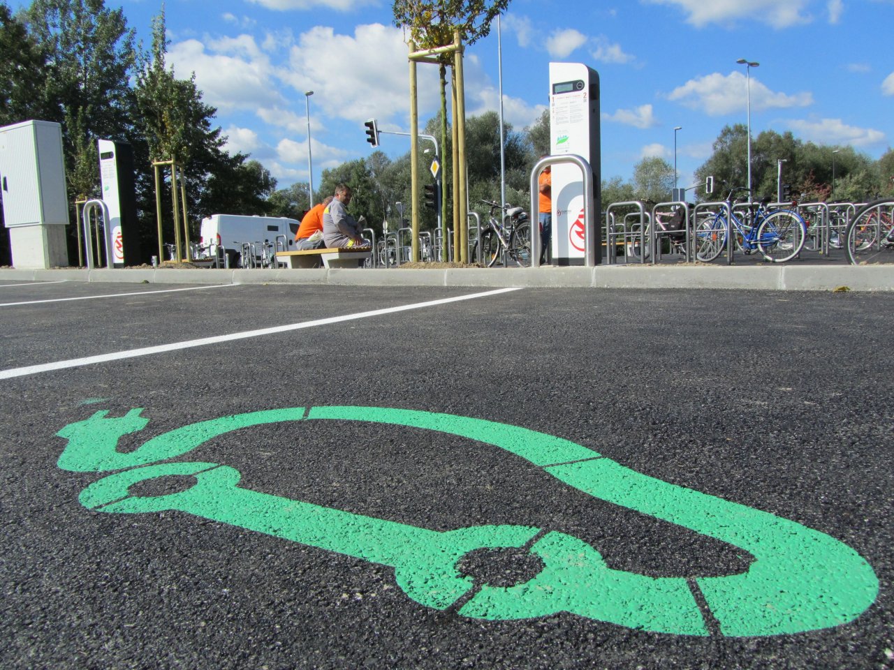 Konec brezplačnega parkiranja za električna vozila v Ljubljani