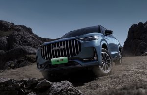 Priključni hibrid z dosegom več kot 1100 km prihaja v Slovenijo