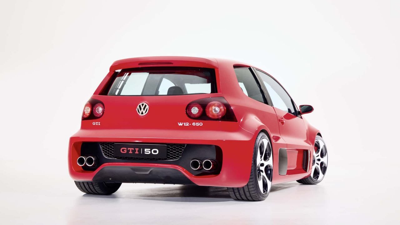 Tisti nori časi, ko so v Golfa vgradili W12 motor