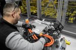 V bližini Bratislave že nastajajo prvi električni Cayenni - fotografija 5