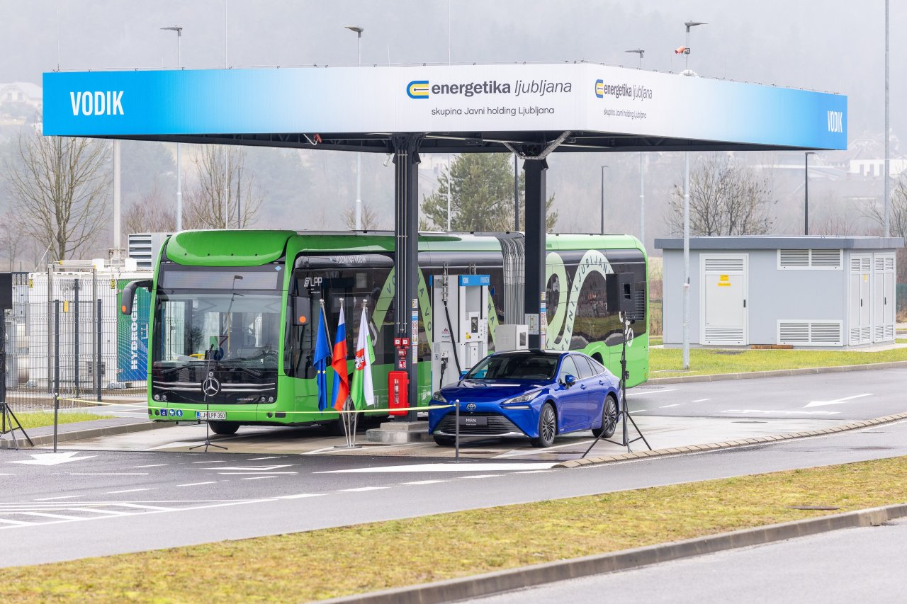 V Ljubljani zaživela prva prava vodikova polnilnica