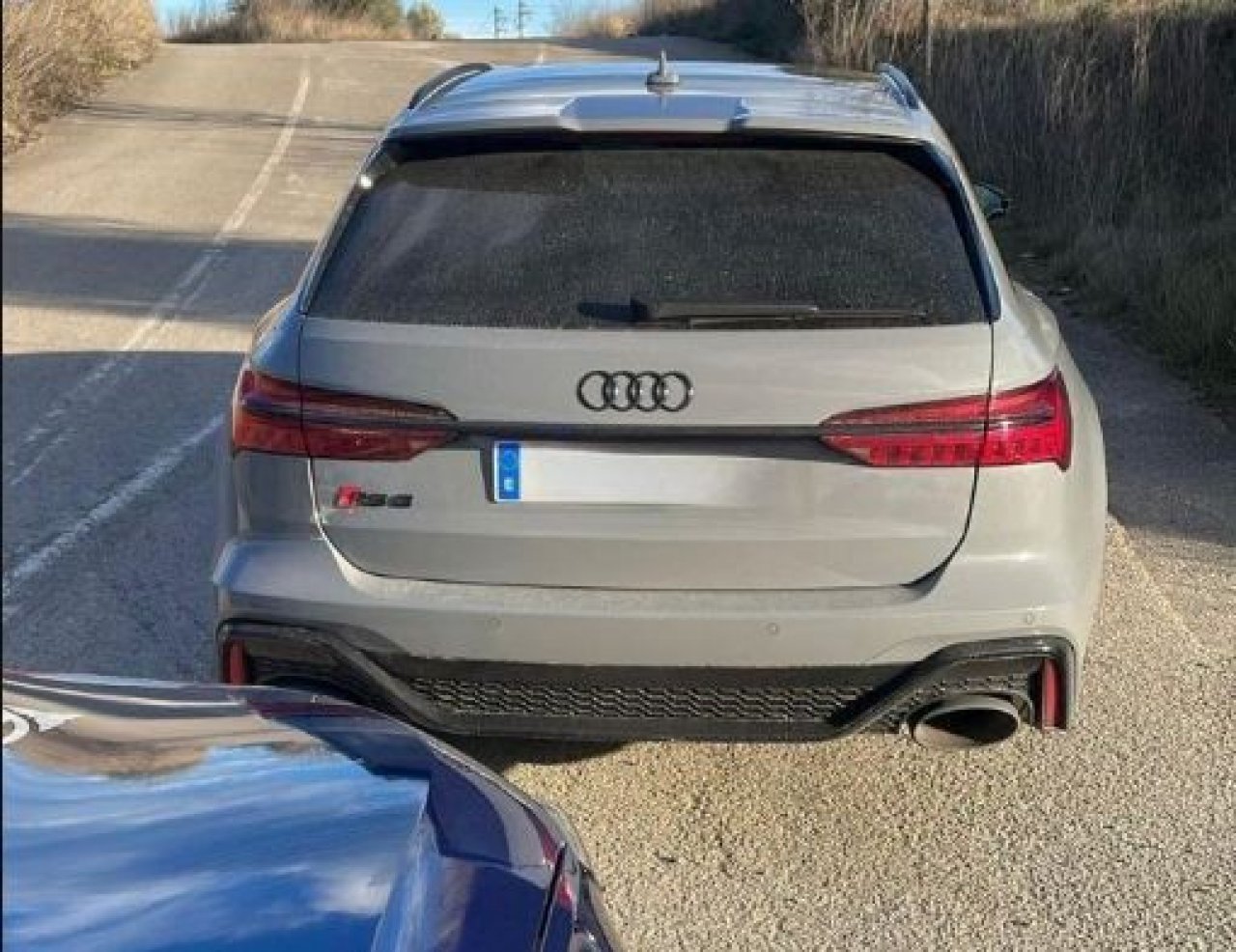 Vozil s hitrostjo 233 km/h, kjer je omejitev 90 km/h