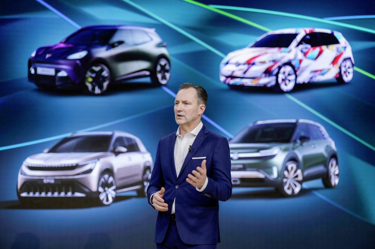 Šef Volkswagna proti drsnikom - VW vrača prave gumbe v svoje modele