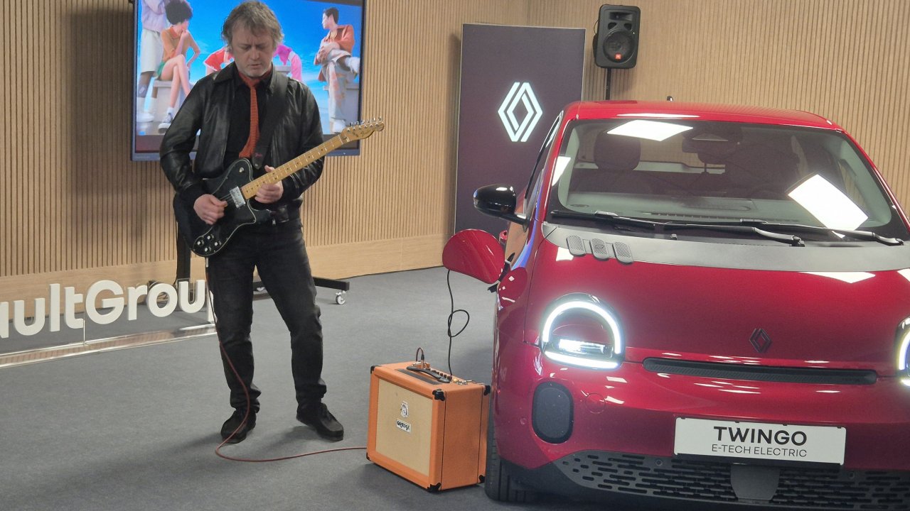 Slovenski Twingo je prispel v prodajne salone