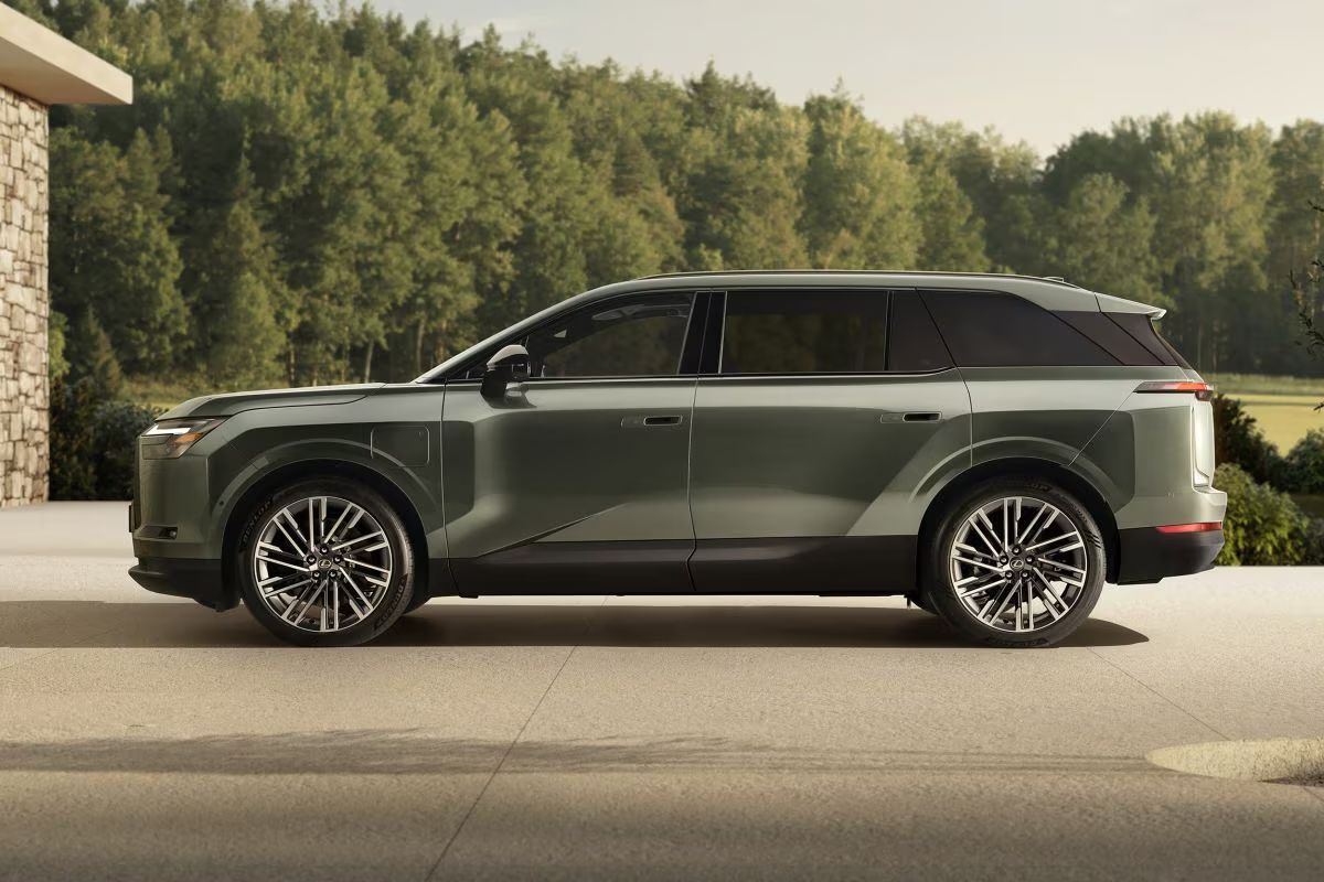 Električni Lexusov orjaški SUV za šest potnikov
