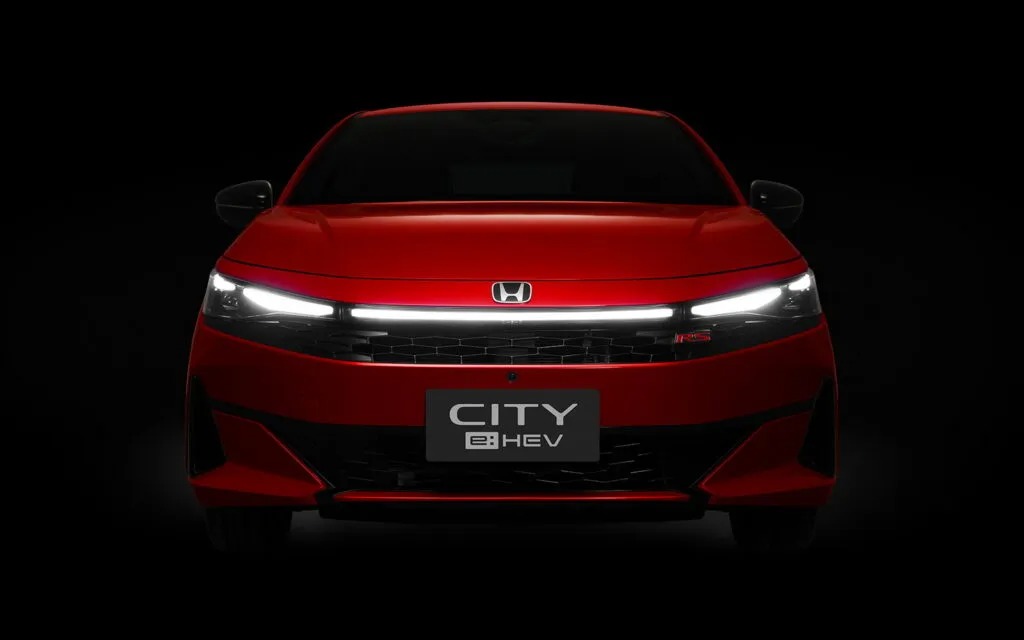 Prenovljena Honda City stavi na hibridni pogon
