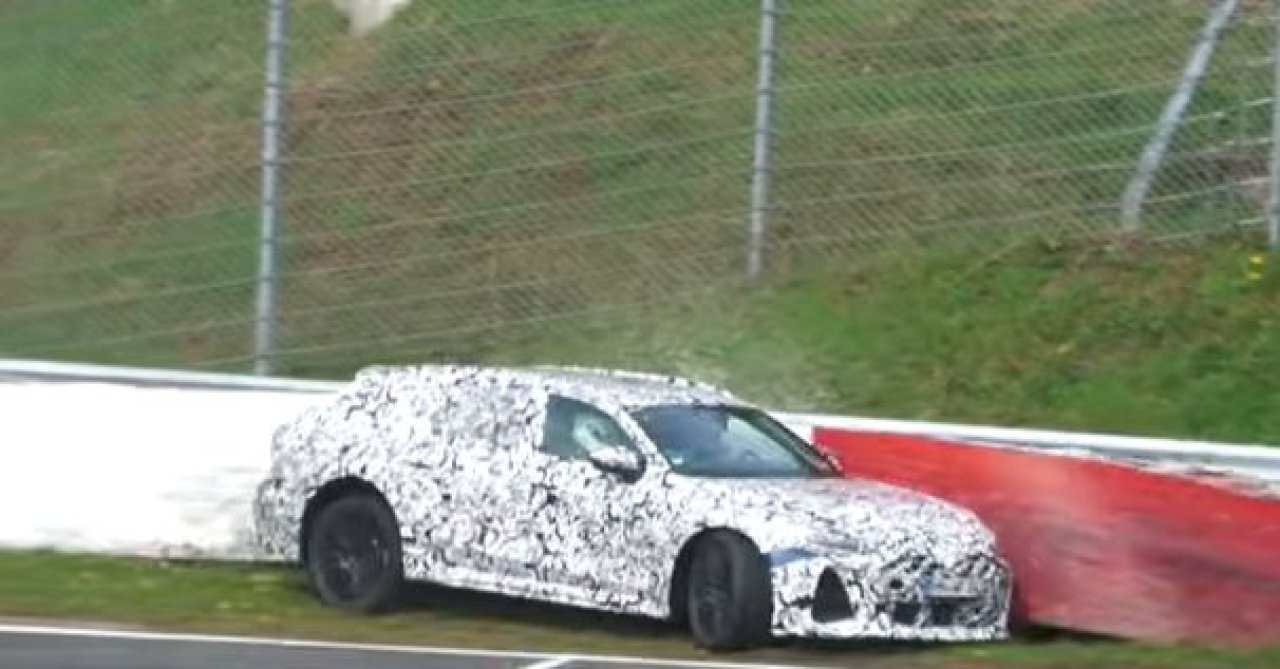 S prototipnim Audijem RS6 Avant trčil v zaščitno ograjo
