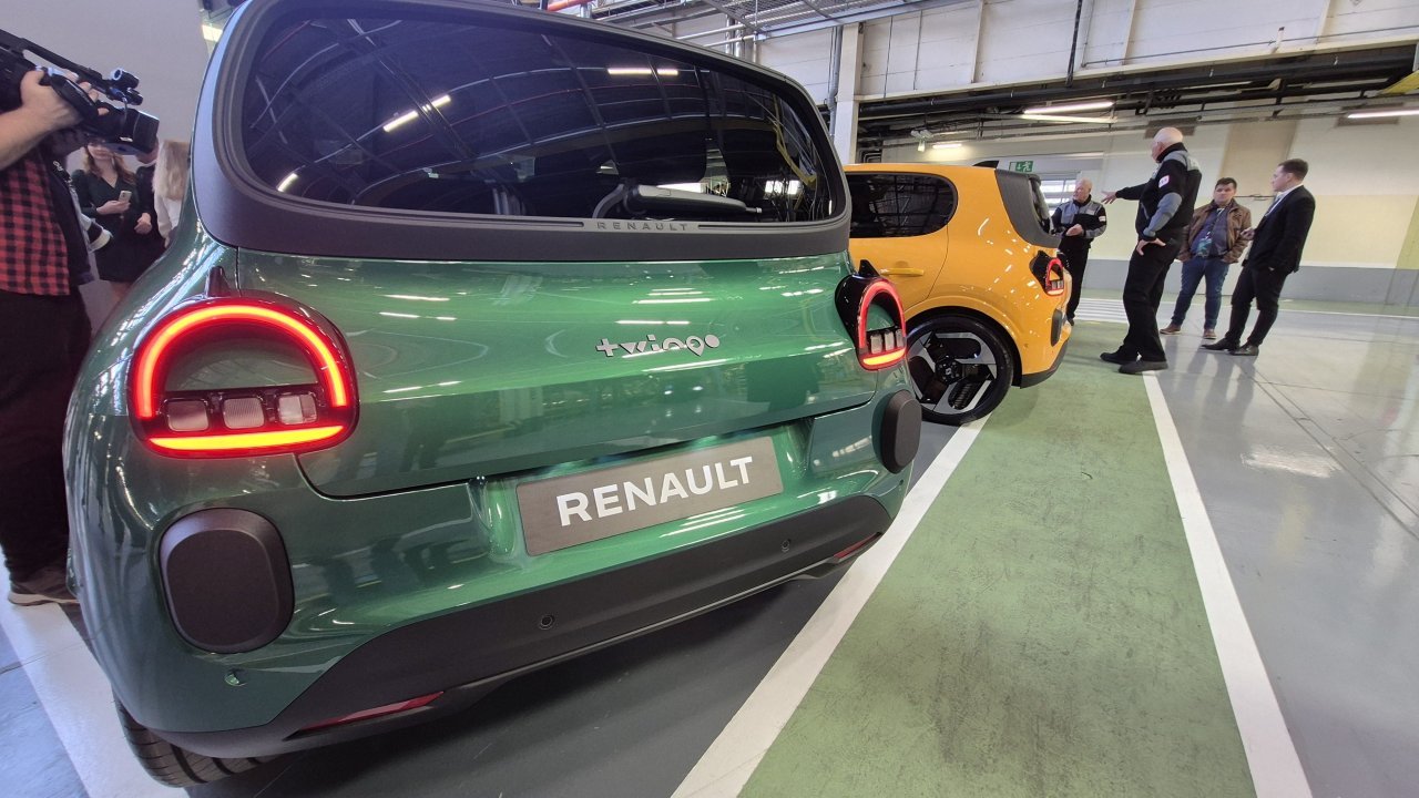 Twingo je zadnji, sledi preobrat