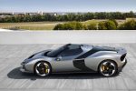 Unikatni Ferrarijev superšportnik brez električne pomoči - fotografija 17